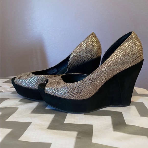 UGG Shoes - Ugg Australia Toura Wedges